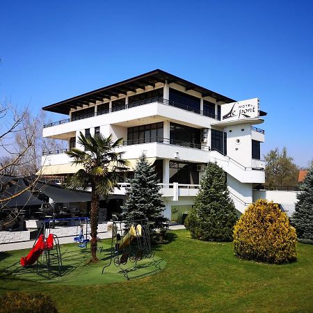 פריידור Hotel Le Pont מראה חיצוני תמונה
