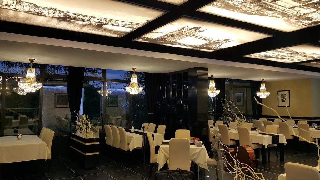 פריידור Hotel Le Pont מראה חיצוני תמונה
