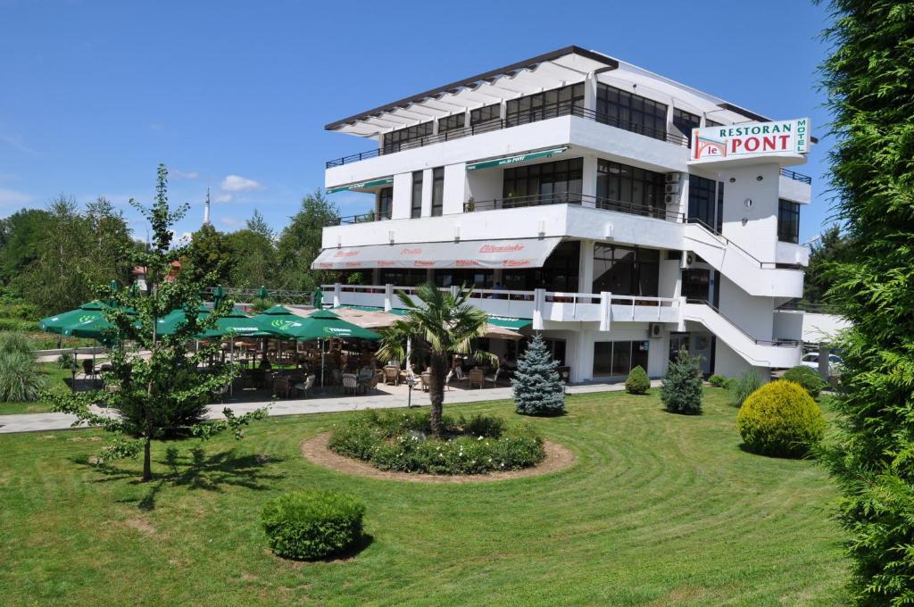פריידור Hotel Le Pont מראה חיצוני תמונה