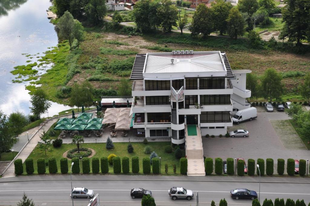 פריידור Hotel Le Pont מראה חיצוני תמונה