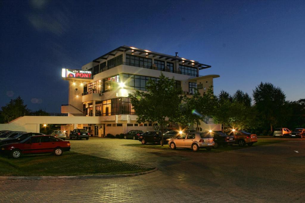 פריידור Hotel Le Pont מראה חיצוני תמונה